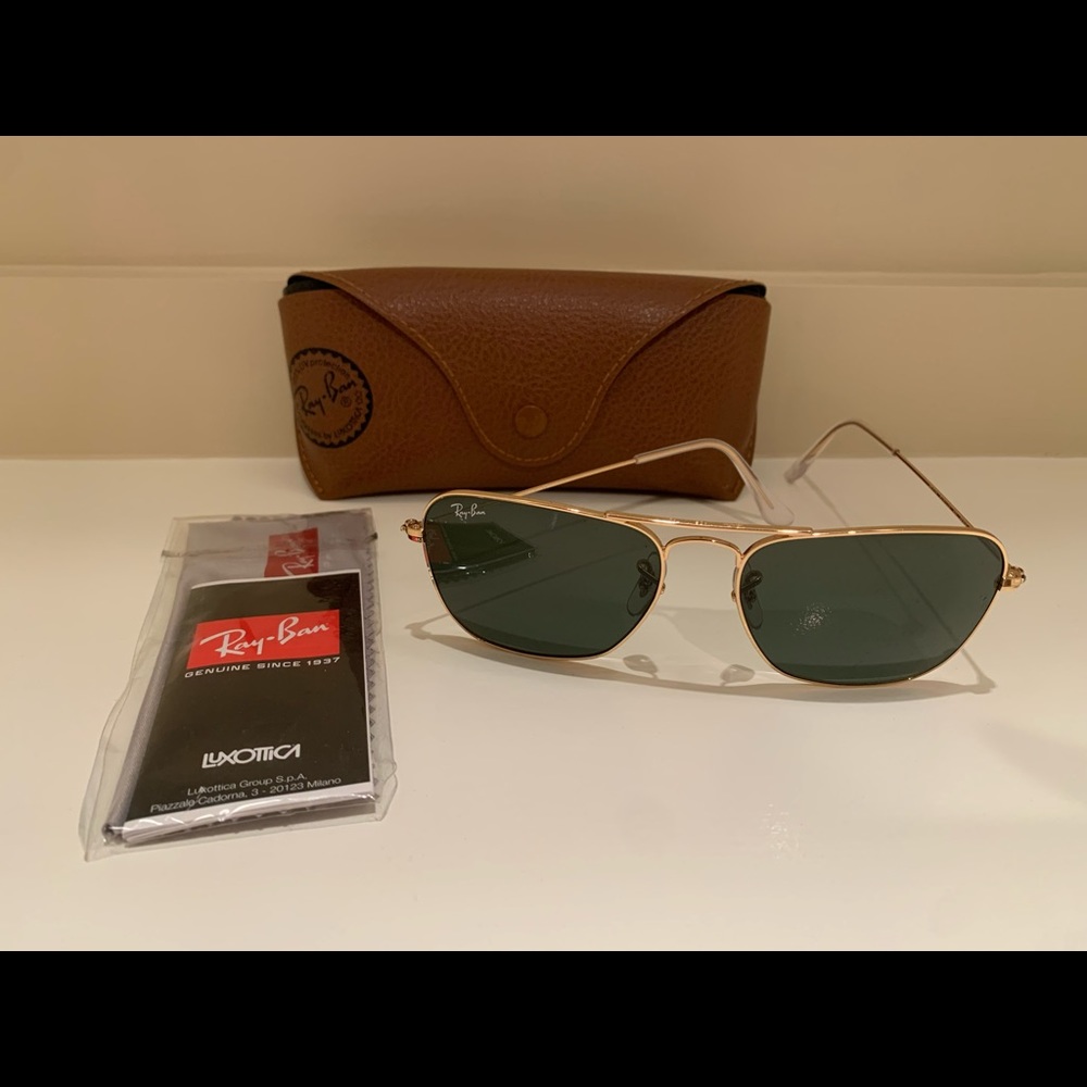 Ray-Ban Caravan Sunglasses RB3136